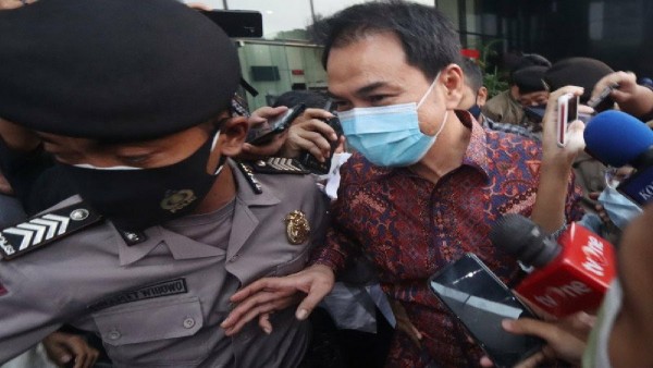 Wakil Ketua DPR RI Azis Syamsuddin-1632493566