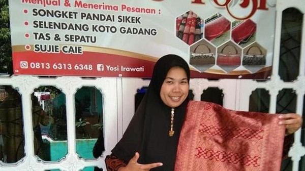 Yosi, pedagang kain songket-1632799431