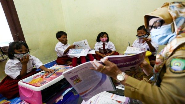 Proses belajar mengajar di era pandemi covid-19-1633688956