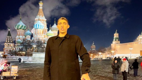 Pria Tertinggi-1640221665