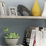 Cara Menata Rak di Ruang Tamu Agar Terlihat Menarik-1697447396