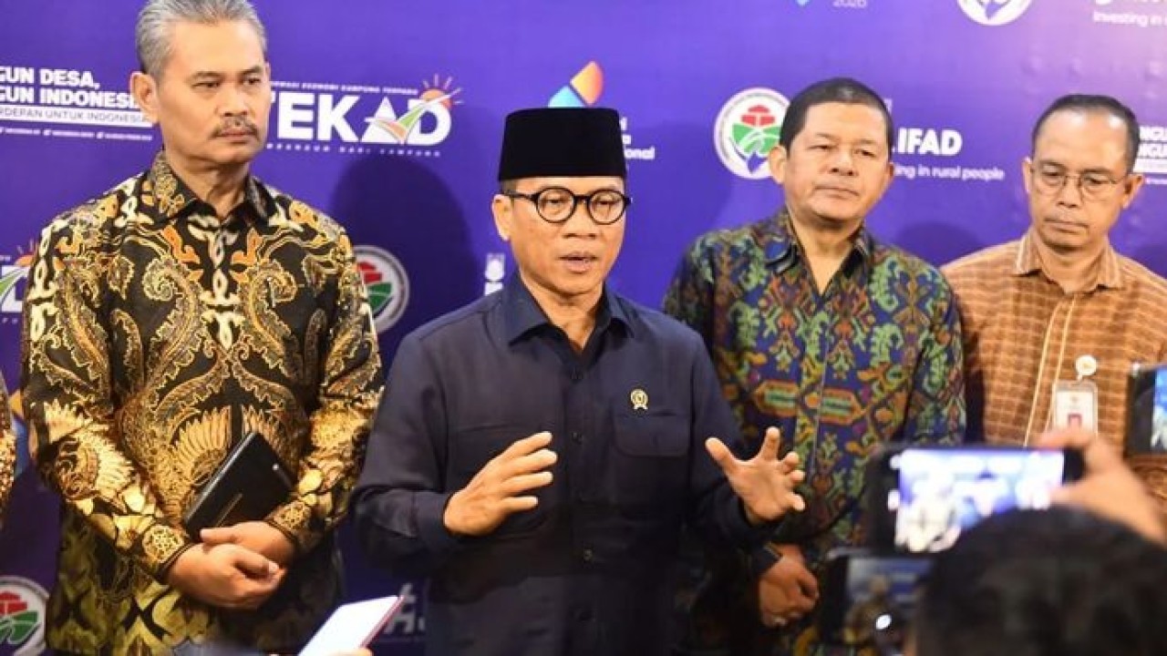 Menteri Desa dan Pembangunan Daerah Tertinggal Yandri Susanto membuka Workshop Nasional Evaluasi Program TEKAD 2025 di Surabaya, Minggu 21 Desember 2025. ANTARA/HO-Kemendes (Antara)