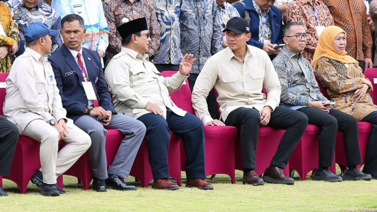 Agus Harimurti Yudhoyono (Menko AHY) mendampingi Presiden Republik Indonesia Prabowo Subianto dalam kunjungan kerja ke Ibu Kota Nusantara (IKN), Senin, 12 Januari 2026. (Sekertariat Kepresidenan)