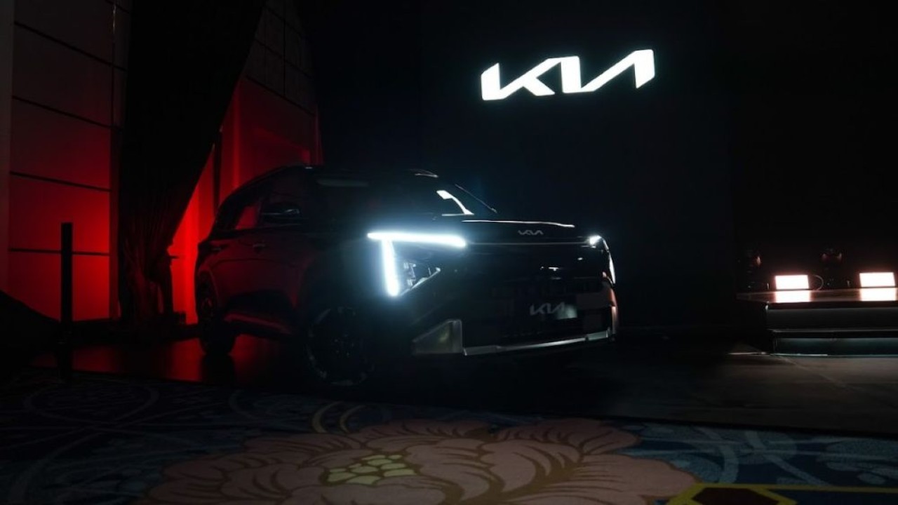 PT Kia Sales Indonesia (KSI) resmi memperkenalkan wajah baru Kia Carens pada acara "Kia's Next Chapter" di Jakarta, Rabu (14/1/2026). (Foto: Istimewa)