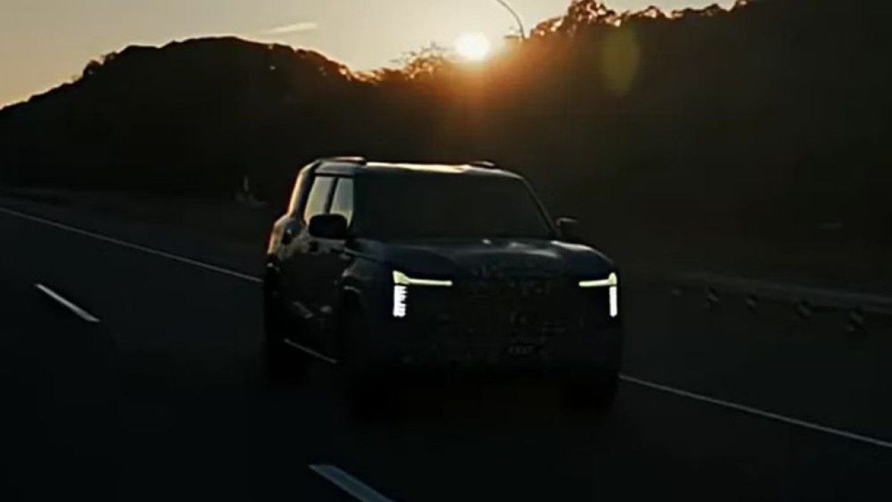 Tampilan Mitsubishi Pajero 2026 diperlihatkan sekilas dalam video pemasaran baru untuk divisi motorsport Ralliart Mitsubishi. (Foto: Istimewa via Drive)