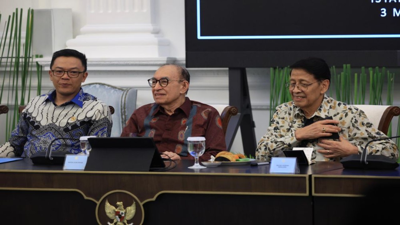 Menteri Luar Negeri (Menlu) Sugiono (kiri) di Istana Kepresidenan, Jakarta. (Foto: Ntvnews.id)