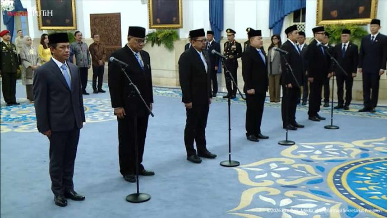 Presiden Prabowo Subianto melantik sejumlah pejabat dalam reshuffle kabinet (YouTube)