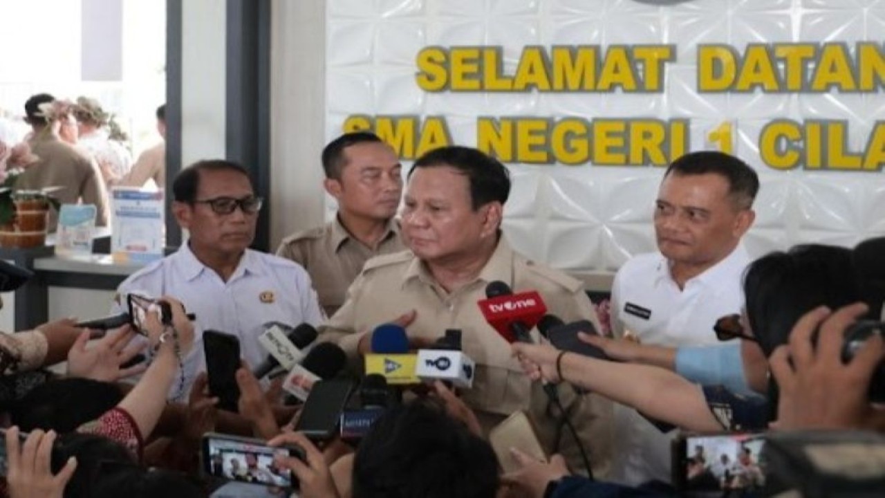 Presiden Prabowo Subianto meninjau langsung fasilitas pendidikan di SMAN 1 Cilacap, Jawa Tengah, Rabu (29/4/2026). (Foto: Dok/Istimewa/Bakom RI)