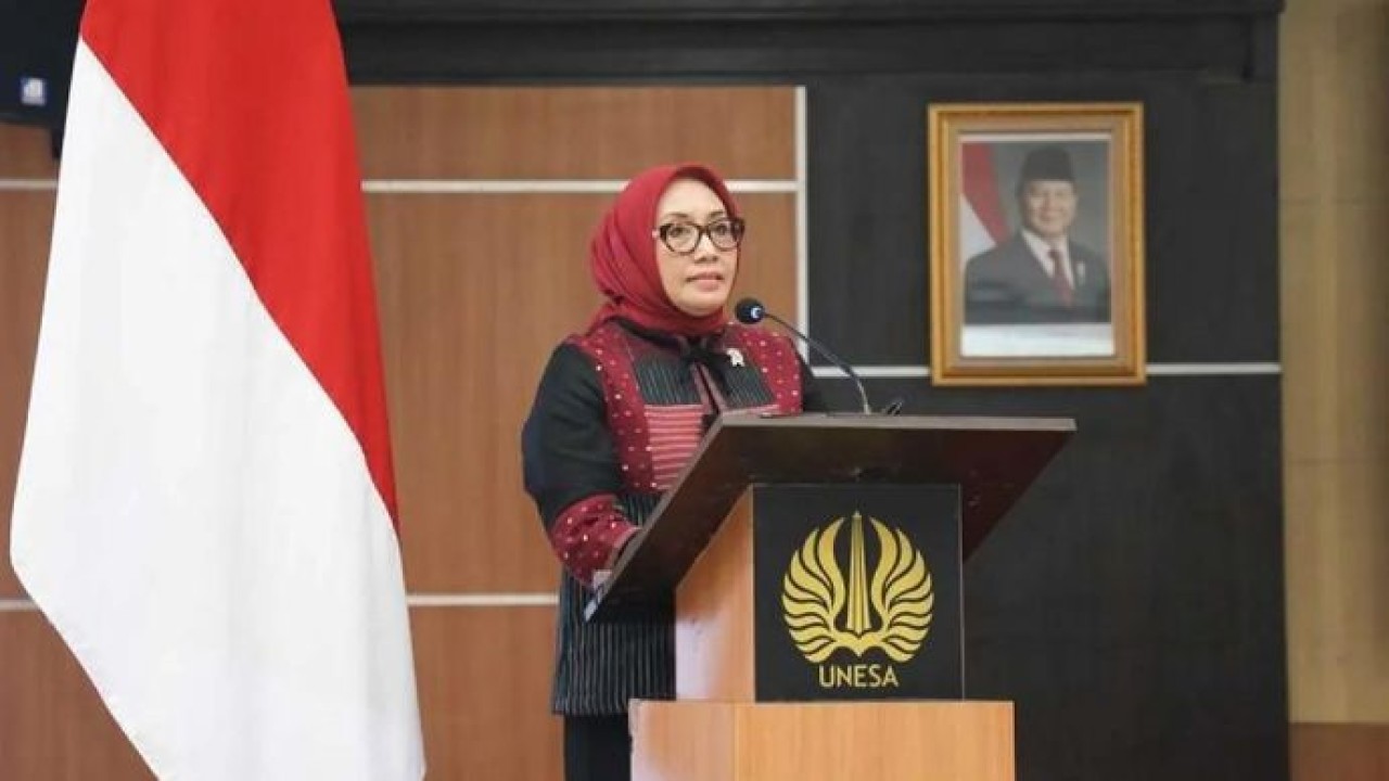 Menteri Pemberdayaan Perempuan dan Perlindungan Anak Arifah Fauzi menghadiri kegiatan Rector's Expressions (REx) Chapter 3 bertema (Antara)