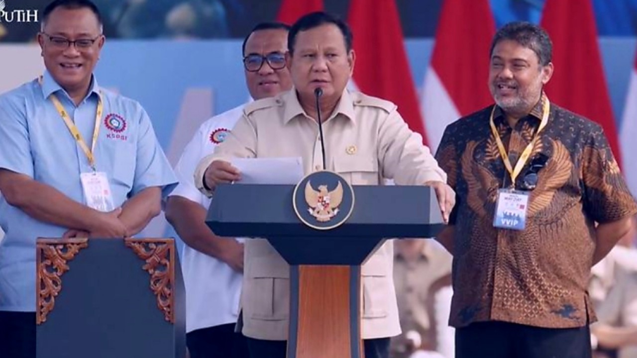 Tangkapan layar - Presiden Prabowo Subianto berpidato pada puncak Peringatan Hari Buruh Internasional 2026 atau May Day di kawasan Monumen Nasional, Jakarta Pusat, Jumat (1/5/2026). (ANTARA/Youtube Sekretariat Presiden) (Antara)