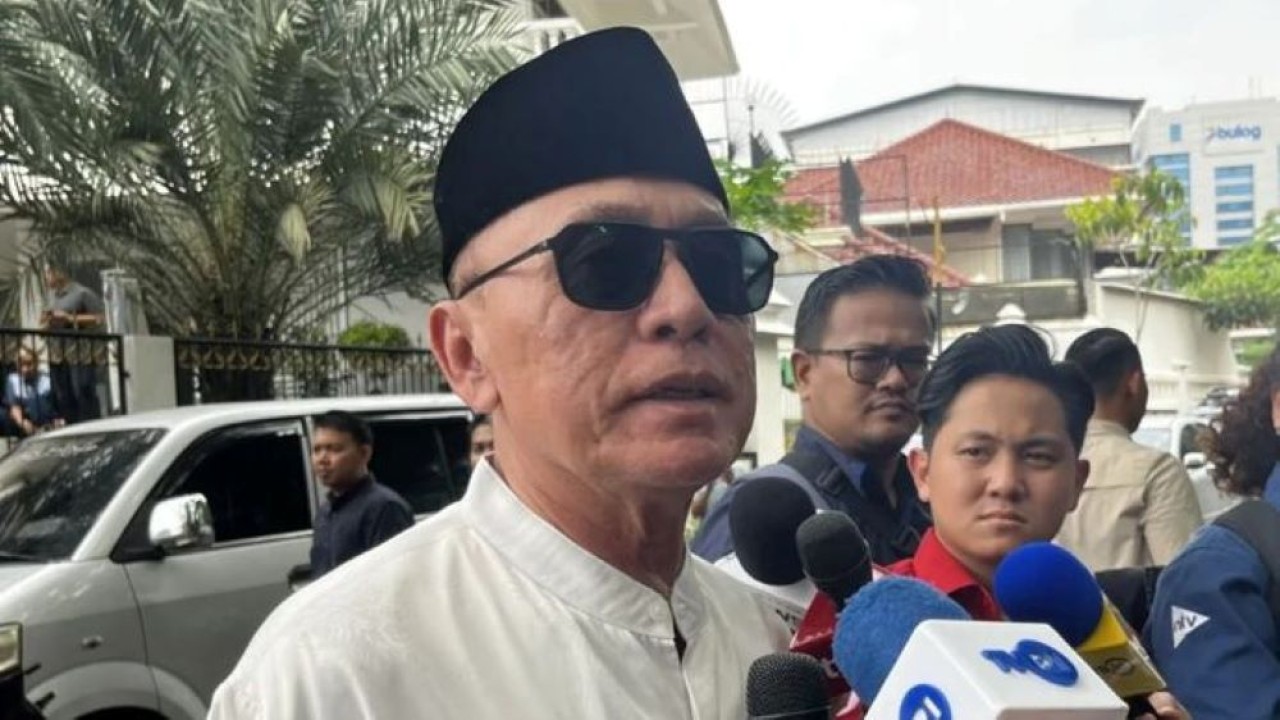 Komisaris Utama PT Pertamina (Persero) Mochamad Iriawan memberikan pernyataan pers di Jakarta, Jumat, 26 Juni 2026. (Antara)