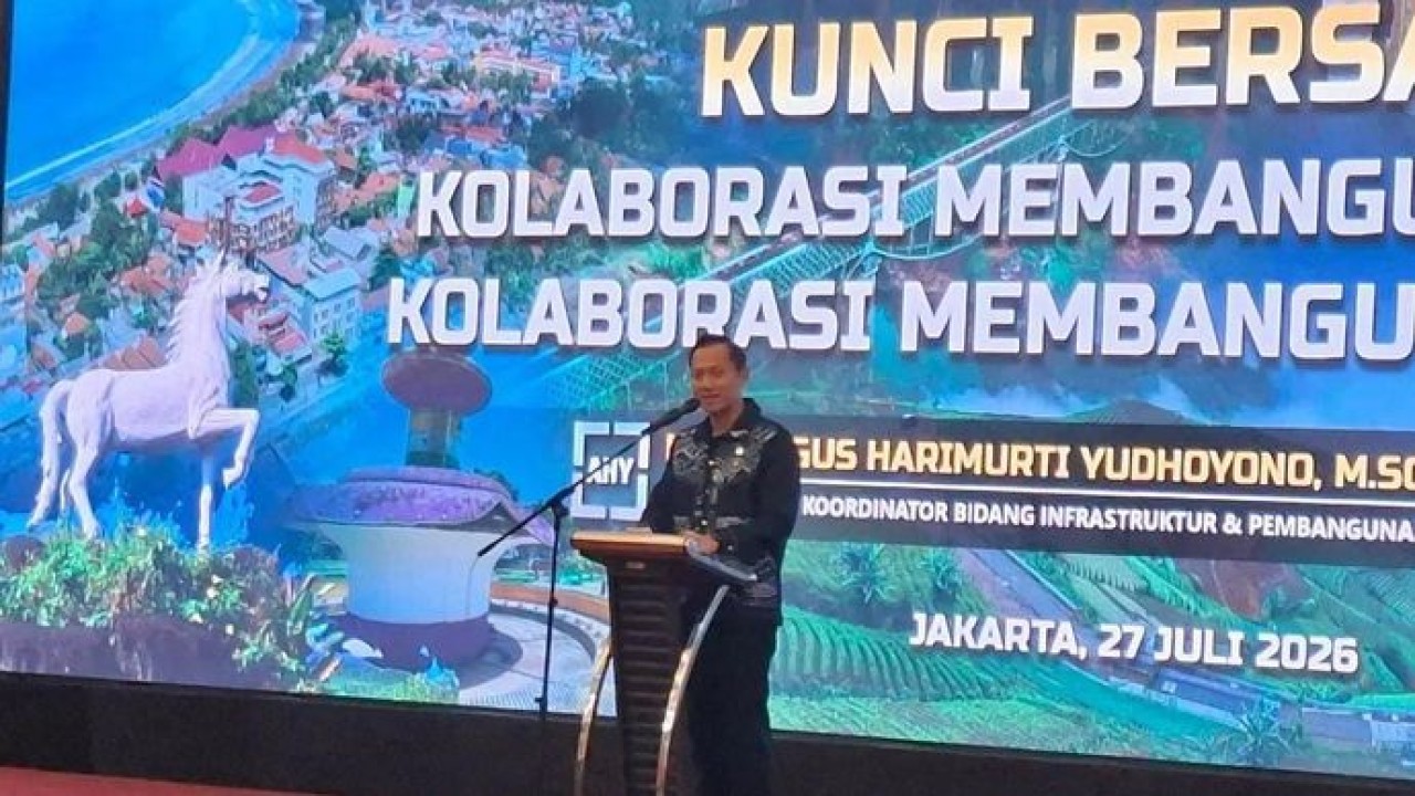 Menteri Koordinator Bidang Infrastruktur dan Pembangunan Kewilayahan (Menko IPK) Agus Harimurti Yudhoyono (AHY) menyampaikan pidato dalam acara KUNCI BERSAMA Summit 2026 di Jakarta, Senin, 27 Juli 2026 (Antara)