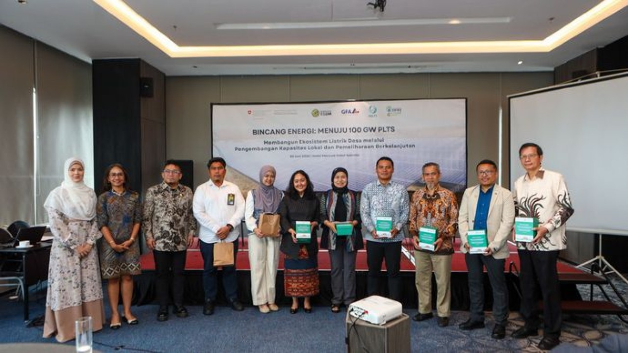 Forum Bincang Energi bertajuk "Menuju 100 GW: Membangun Ekosistem Listrik Desa melalui Pengembangan Kapasitas Lokal dan Pemeliharaan Berkelanjutan" yang diselenggarakan Masyarakat Energi Terbarukan Indonesia (METI) bersama Renewable Energy Skills Development Project (RESD) di Jakarta, Selasa, 30 Juni 2026. (Istimewa)