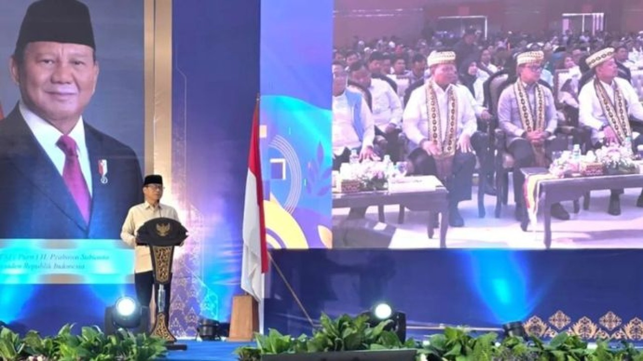 Menteri Desa dan Pembangunan Daerah Tertinggal (Mendes PDT) Yandri Susanto membuka Seminar Nasional Kopdes Merah Putih di Provinsi Lampung, Jumat (4/9/2026). (Antara)