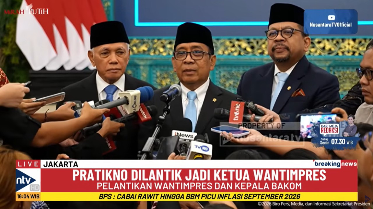 Ketua Dewan Pertimbangan Presiden (Wantimpres) Pratikno menyampaikan terima kasih kepada Presiden Prabowo Subianto dan Wakil Presiden Gibran Rakabuming Raka usai Dilantik Jadi Ketua Wantimpres di Kompleks Istana Kepresidenan